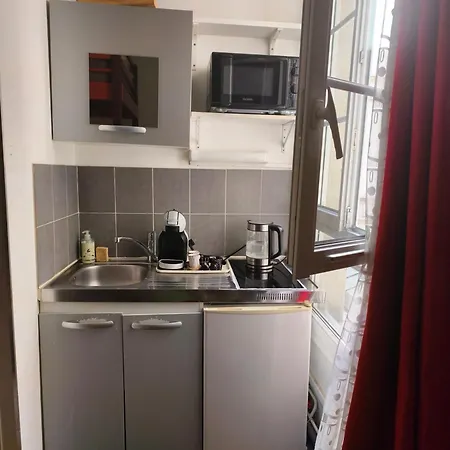 Cosy Next To Louvre *