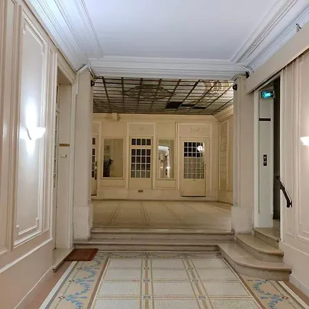 Cosy Next To Louvre * 파리